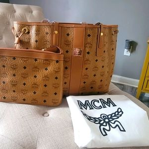 MCM Liz Reversible Tote (Camel)